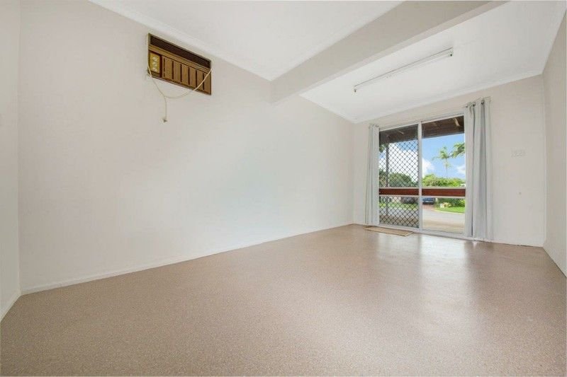 9 Benowa Crt  BOYNE ISLAND 10