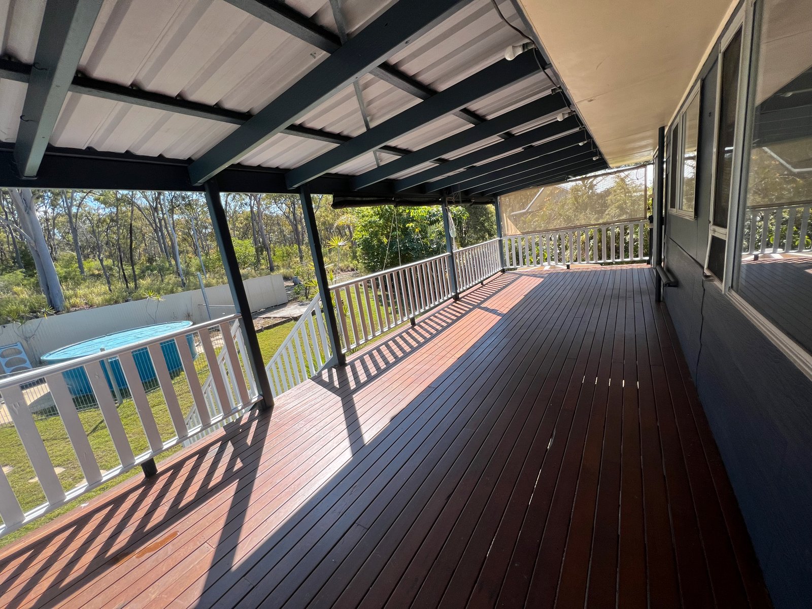 9 Benowa Crt  BOYNE ISLAND 18