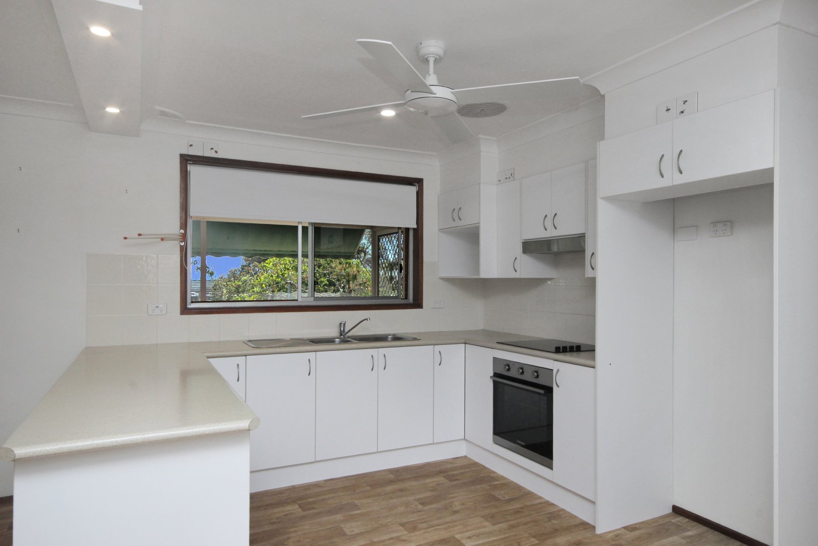 9 Bergalia Crescent CAMDEN HEAD 3