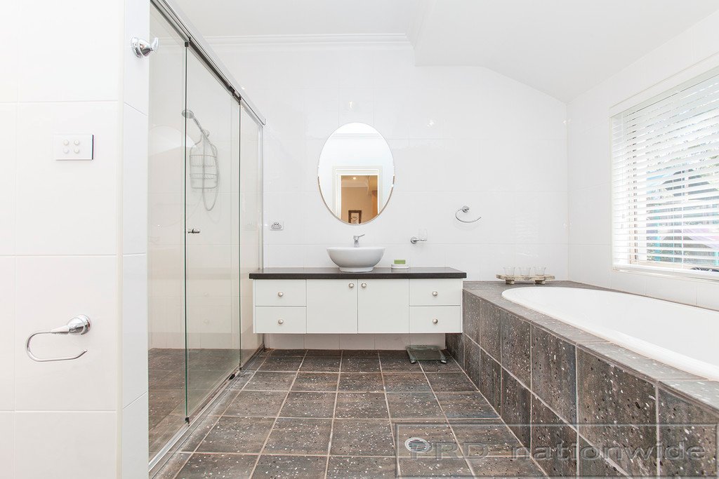 9 Berrinda Close BOLWARRA HEIGHTS 18