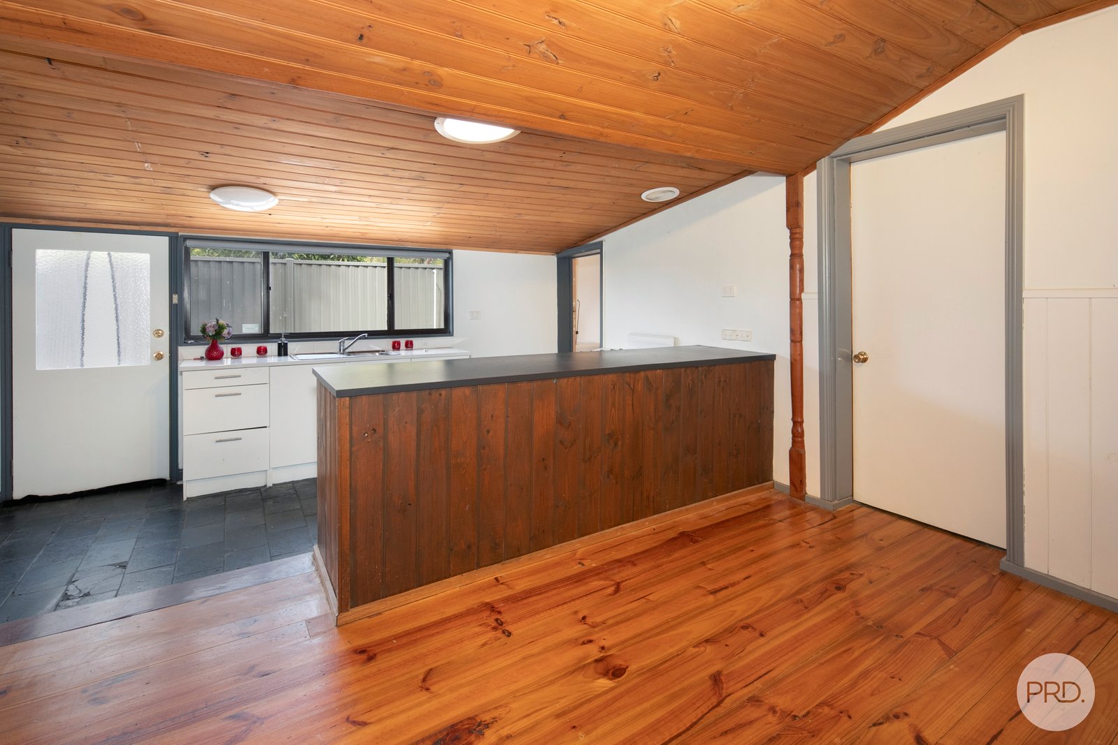 9 Birdwood Avenue SEBASTOPOL 5