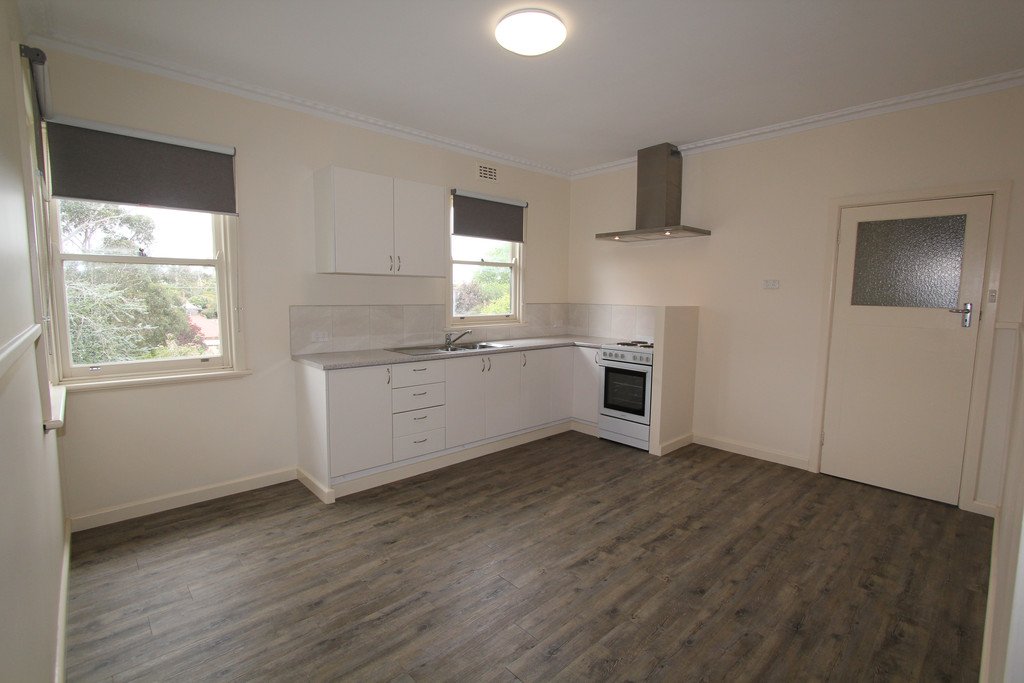 9 Blake Street SKIPTON 3