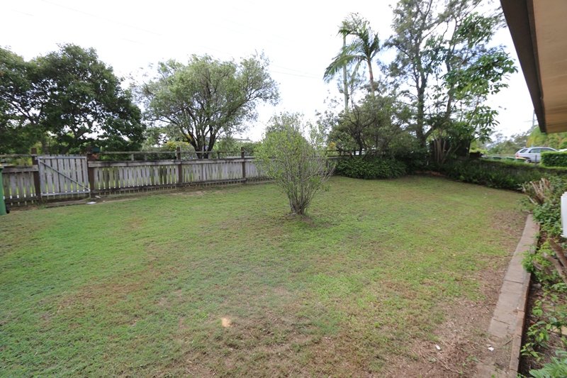 9 Bloodwood Crescent MOLENDINAR 3