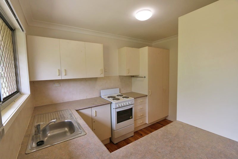 9 Bloodwood Crescent MOLENDINAR 4