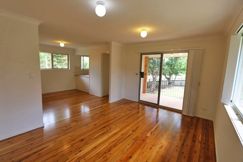 9 Bloodwood Crescent MOLENDINAR 5