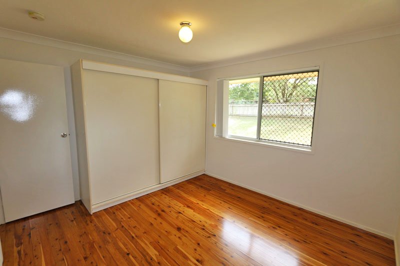 9 Bloodwood Crescent MOLENDINAR 7