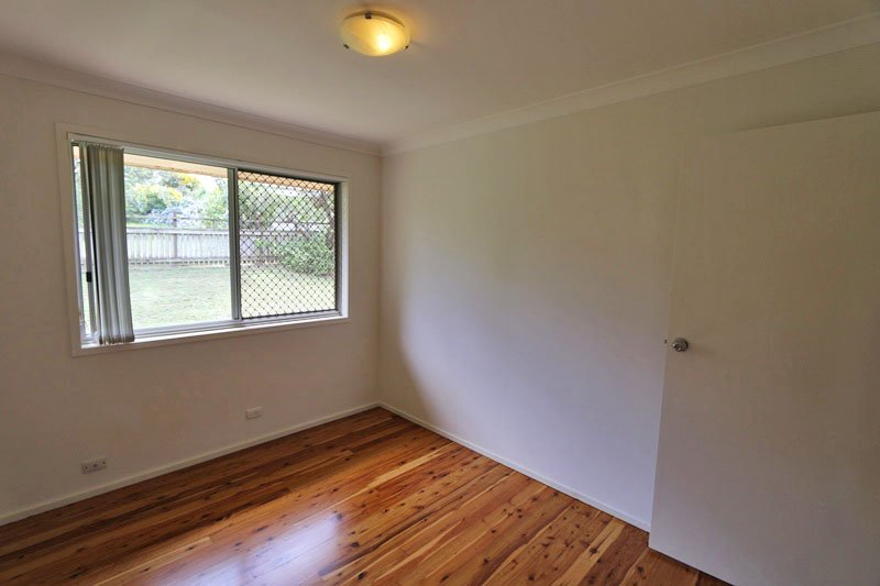 9 Bloodwood Crescent MOLENDINAR 8
