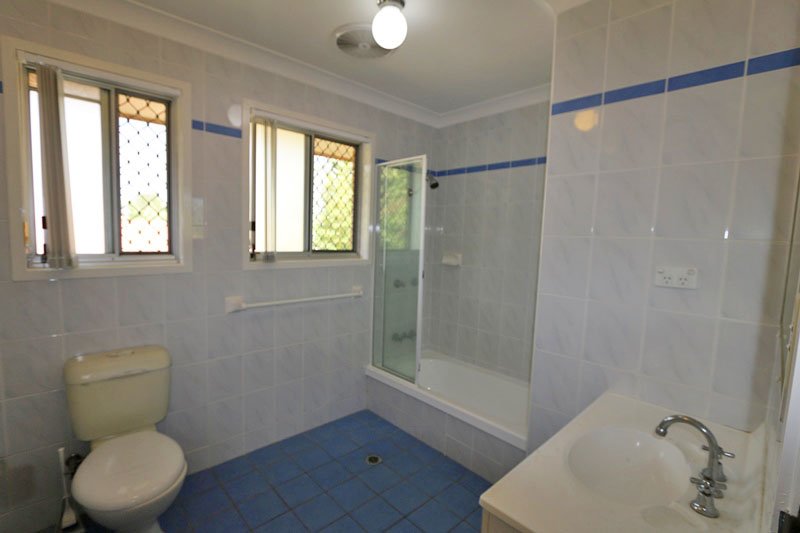 9 Bloodwood Crescent MOLENDINAR 9