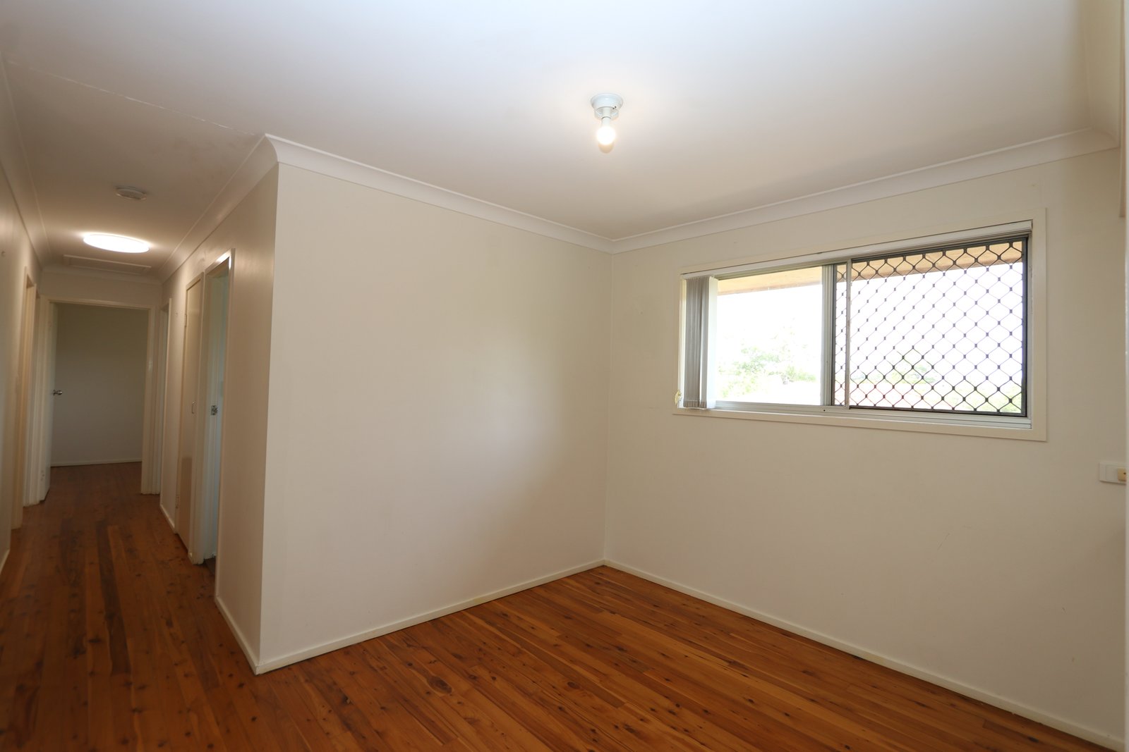 9 Bloodwood Crescent MOLENDINAR 5