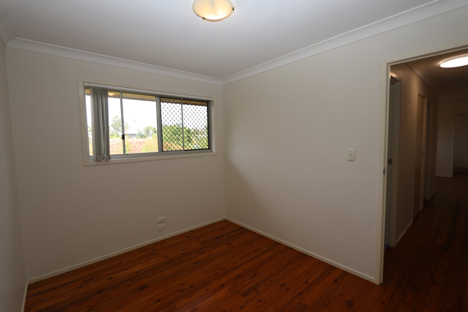 9 Bloodwood Crescent MOLENDINAR 8