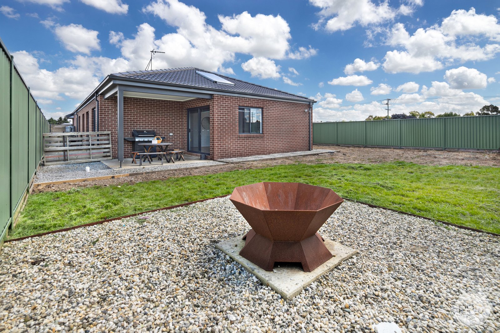 9 Bold Front Court MINERS REST 16