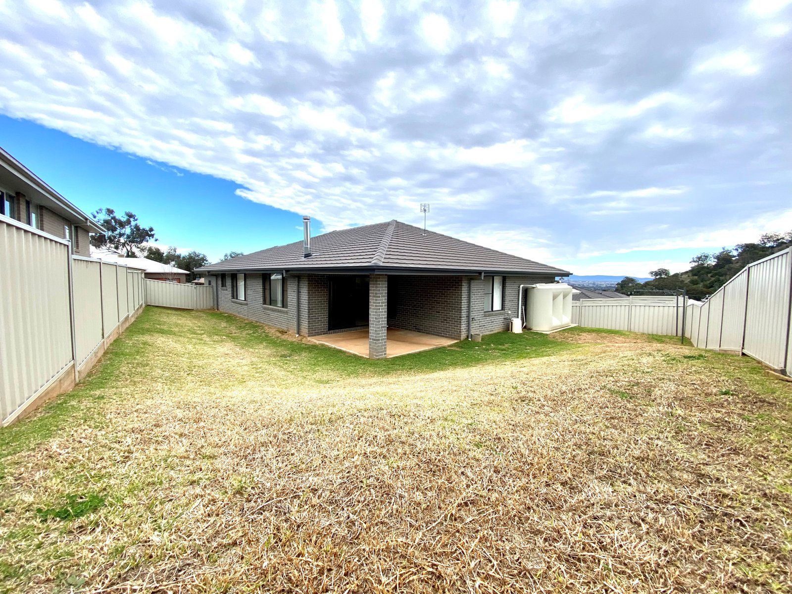 9 Borrowdale Close TAMWORTH 18