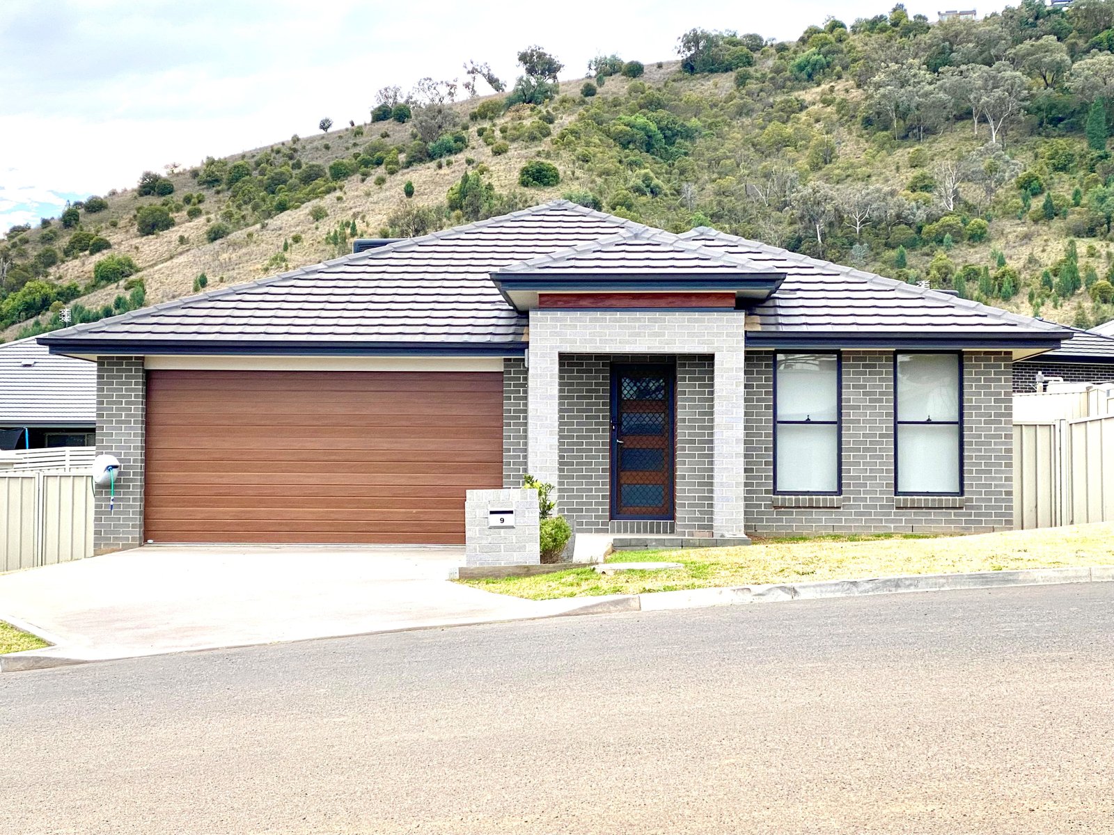 9 Borrowdale Close TAMWORTH 1