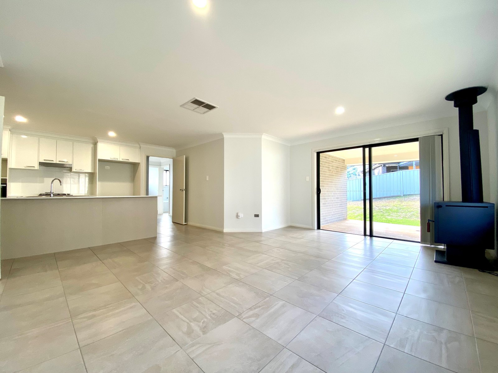 9 Borrowdale Close TAMWORTH 3