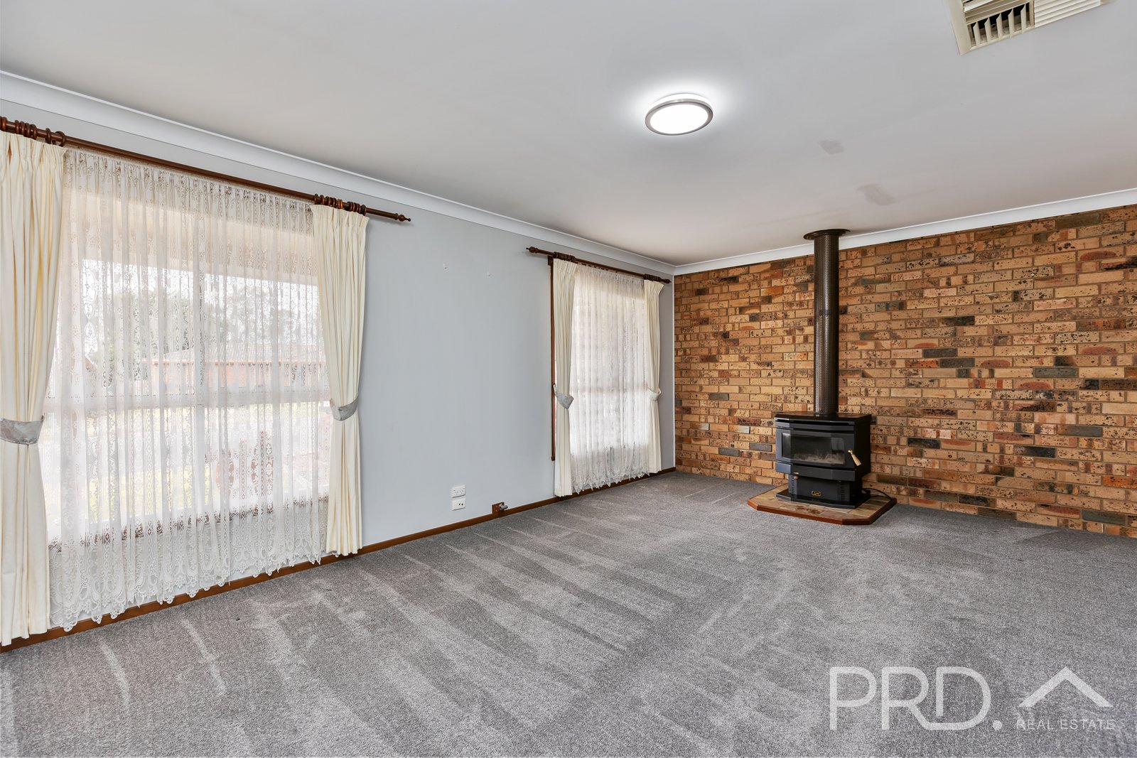 9 Bottlebrush Drive TUMUT 5