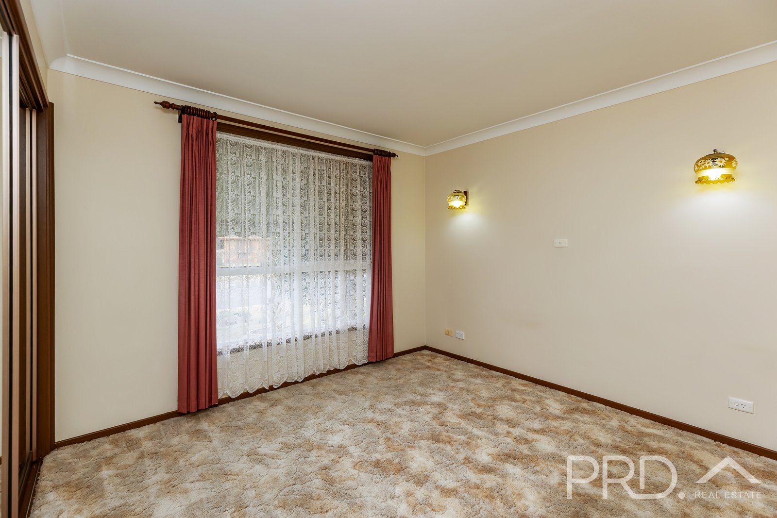 9 Bottlebrush Drive TUMUT 6