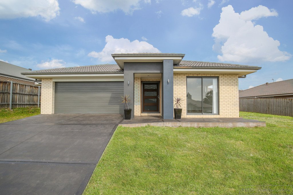 9 Bowerbird Close ABERGLASSLYN 1
