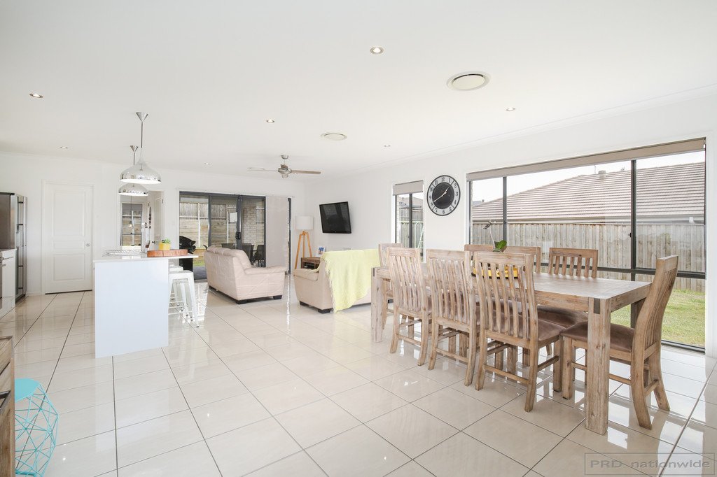 9 Bowerbird Close ABERGLASSLYN 3