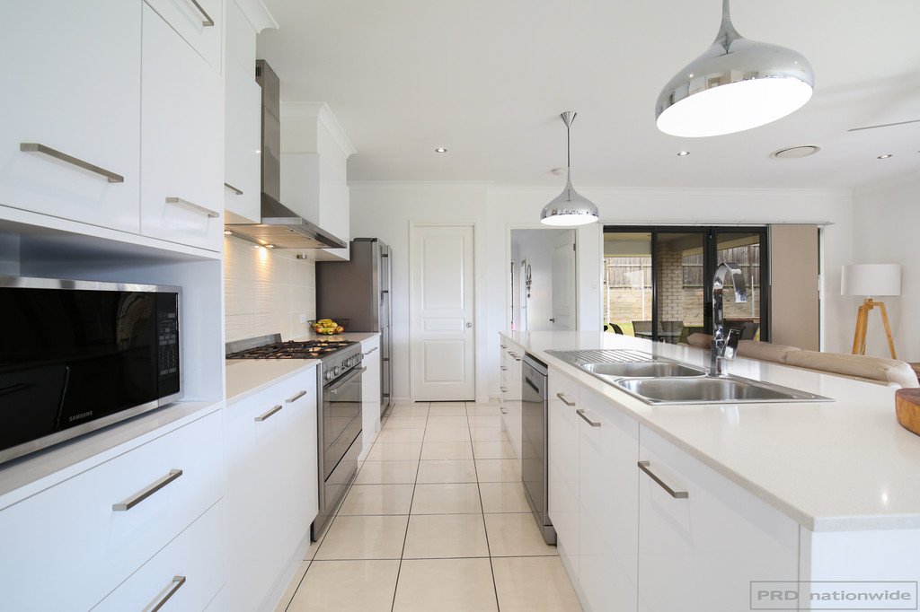 9 Bowerbird Close ABERGLASSLYN 5