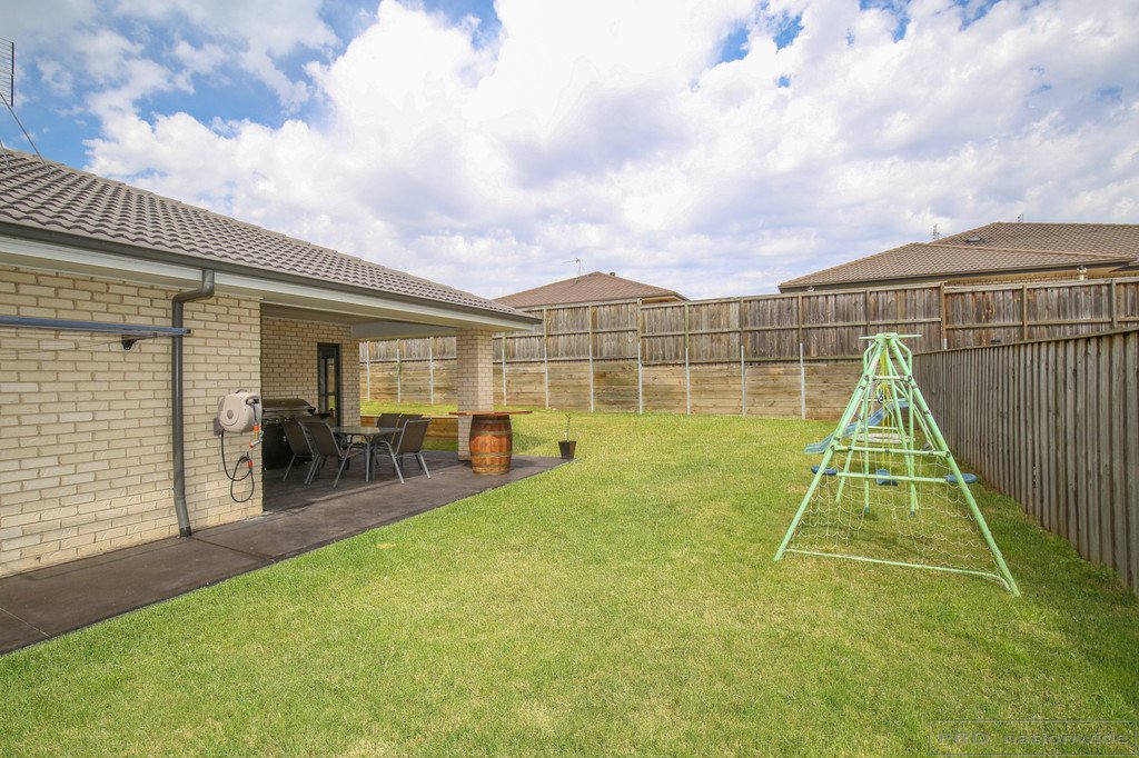 9 Bowerbird Close ABERGLASSLYN 11