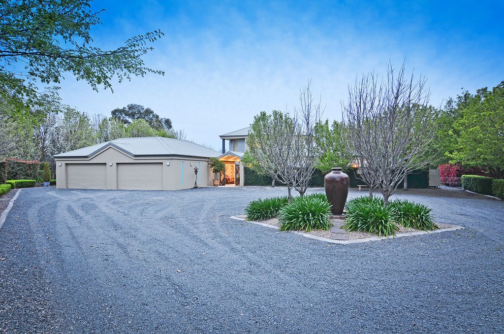 9 Bowna Park Drive TABLE TOP 26