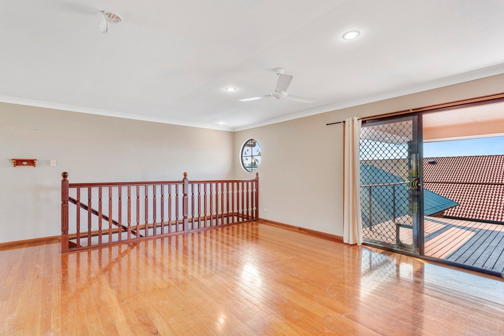 9 BRAEMAR Court REDLAND BAY 10