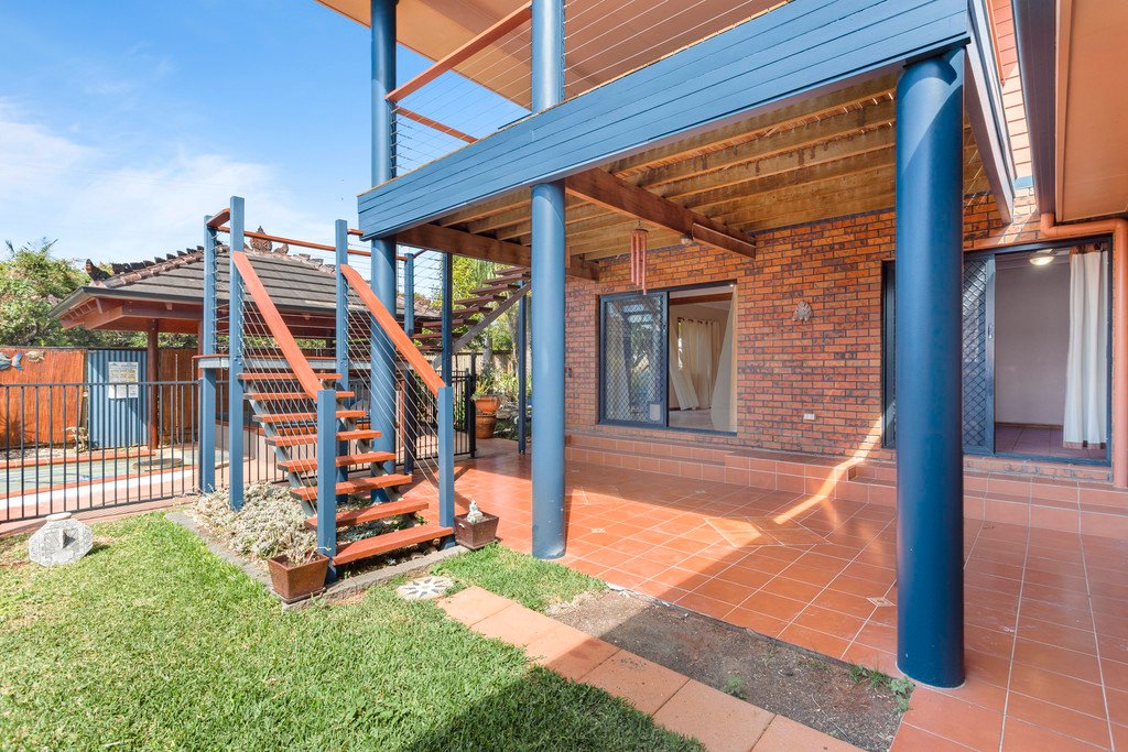 9 BRAEMAR Court REDLAND BAY 15