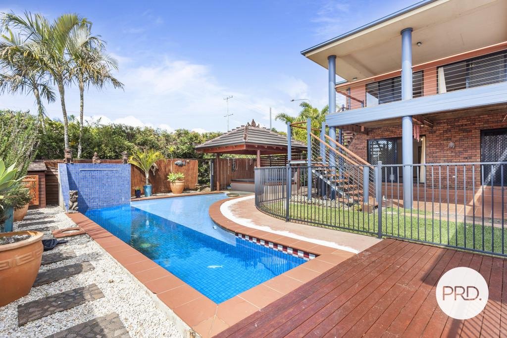 9 BRAEMAR Court REDLAND BAY 2