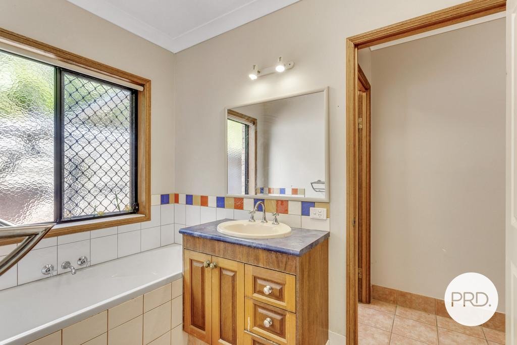 9 BRAEMAR Court REDLAND BAY 19