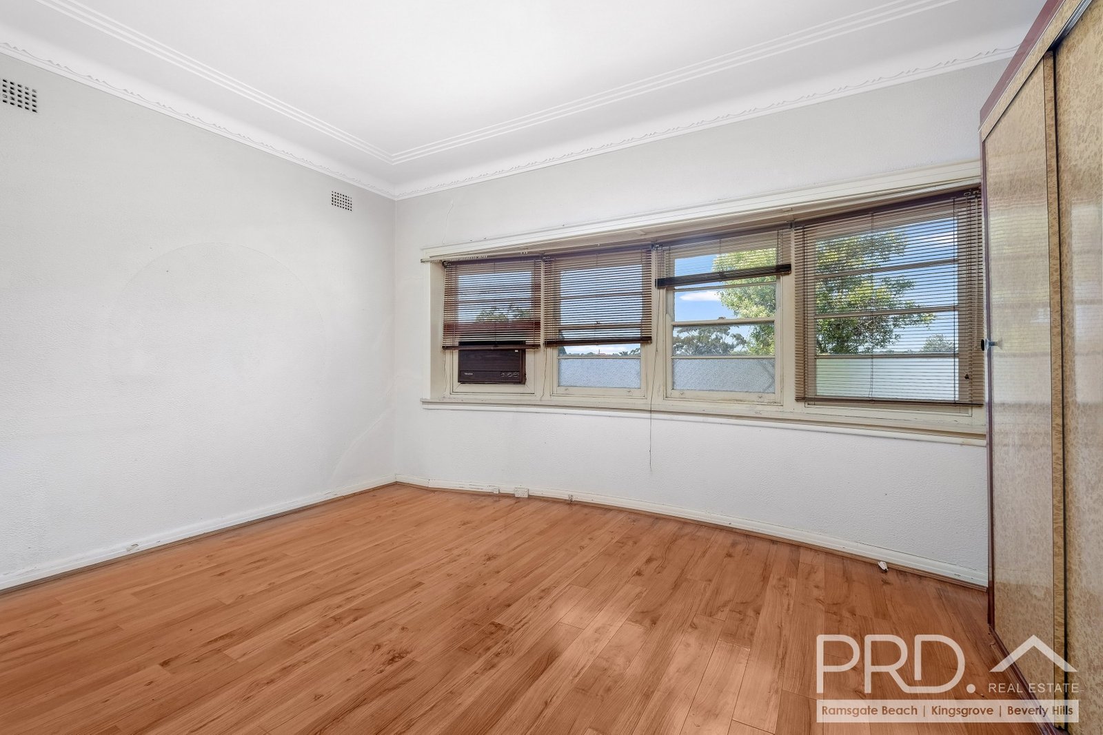 9 Broadarrow Road BEVERLY HILLS 2