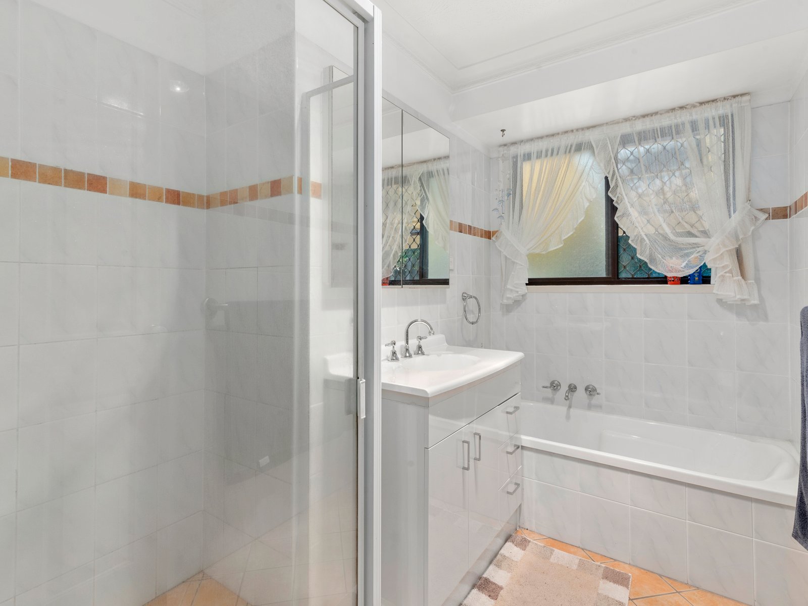 9 Bronhill Street CURRUMBIN WATERS 9