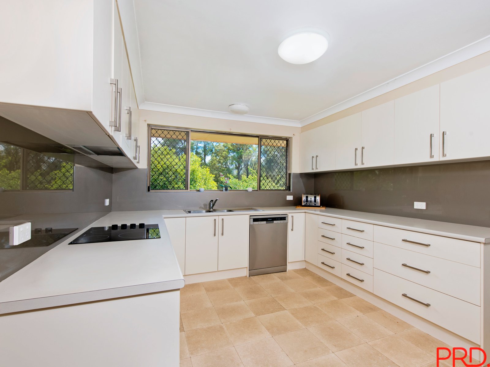 9 Brotherglen Drive KEW 2