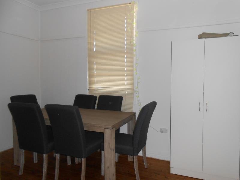 9 Bruce Street TAMWORTH 4