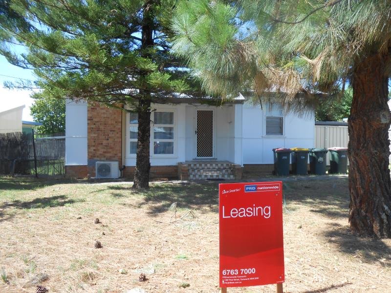 9 Bruce Street TAMWORTH 8