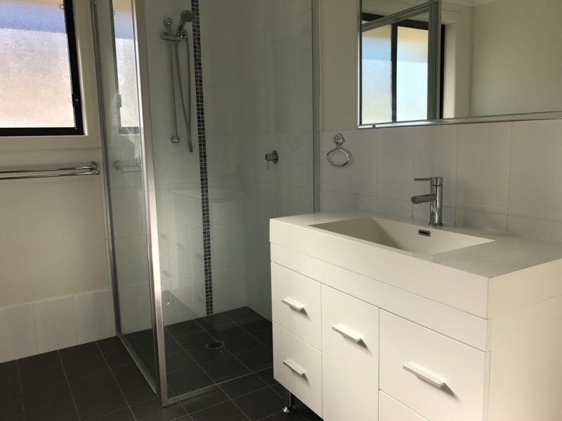 9 Brushbox Grove TAMWORTH 7