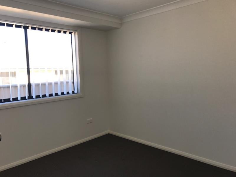 9 Brushbox Grove TAMWORTH 6