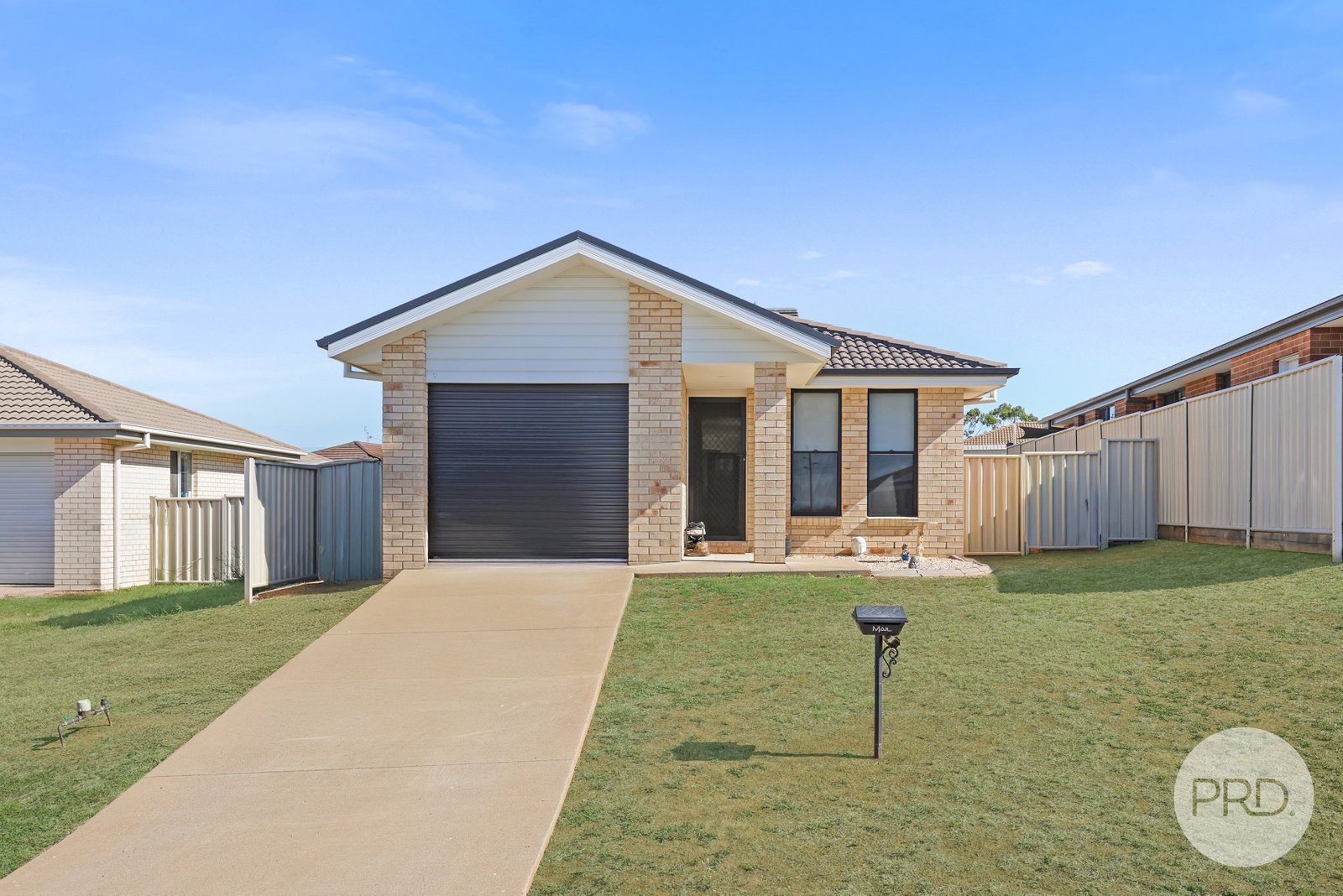 9 Brushbox Grove TAMWORTH 2
