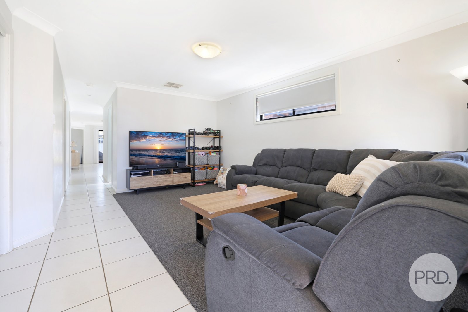 9 Brushbox Grove TAMWORTH 3