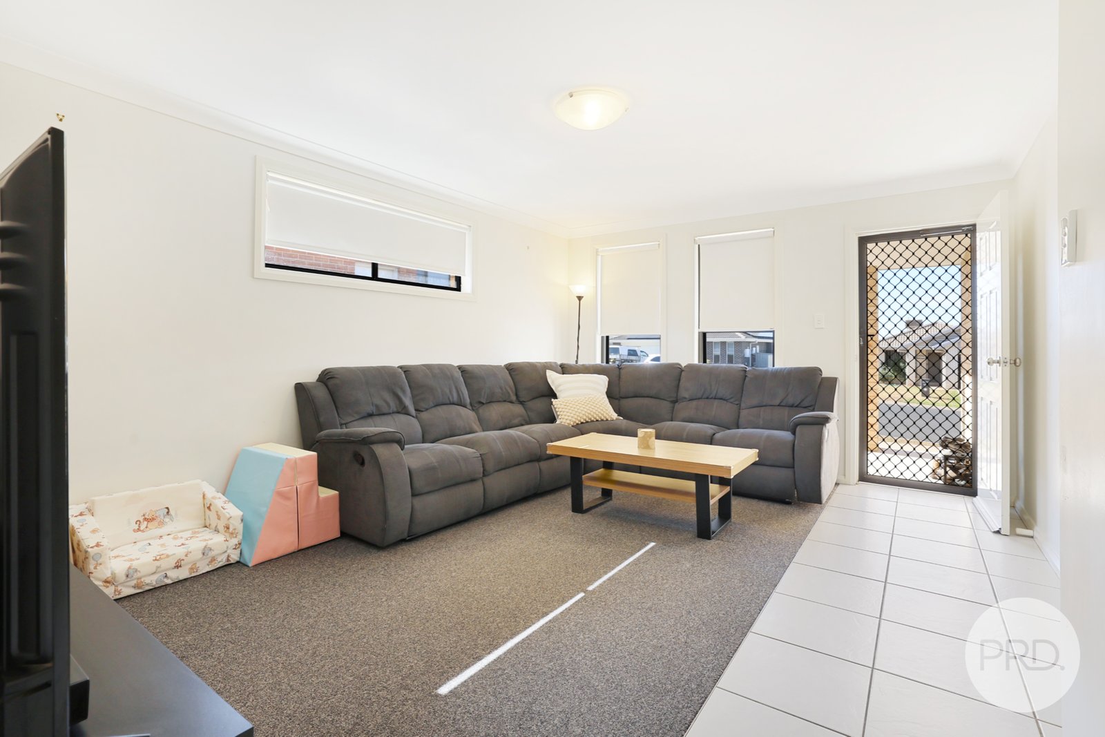 9 Brushbox Grove TAMWORTH 4