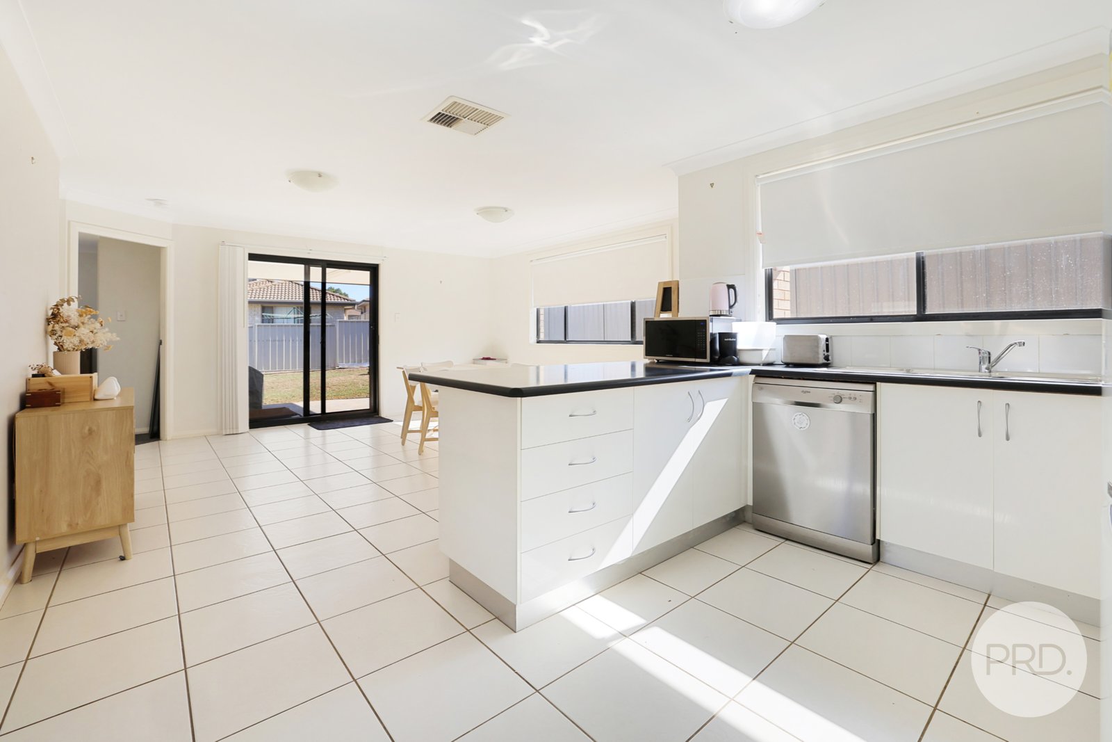 9 Brushbox Grove TAMWORTH 7