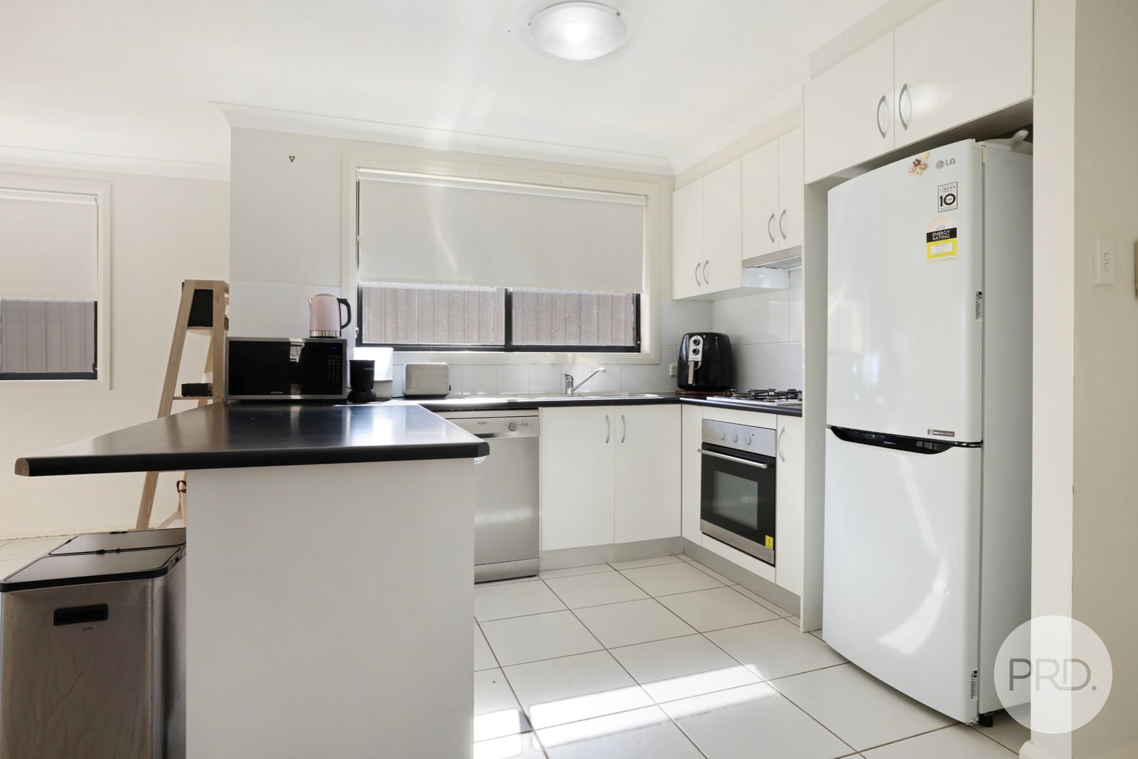 9 Brushbox Grove TAMWORTH 8