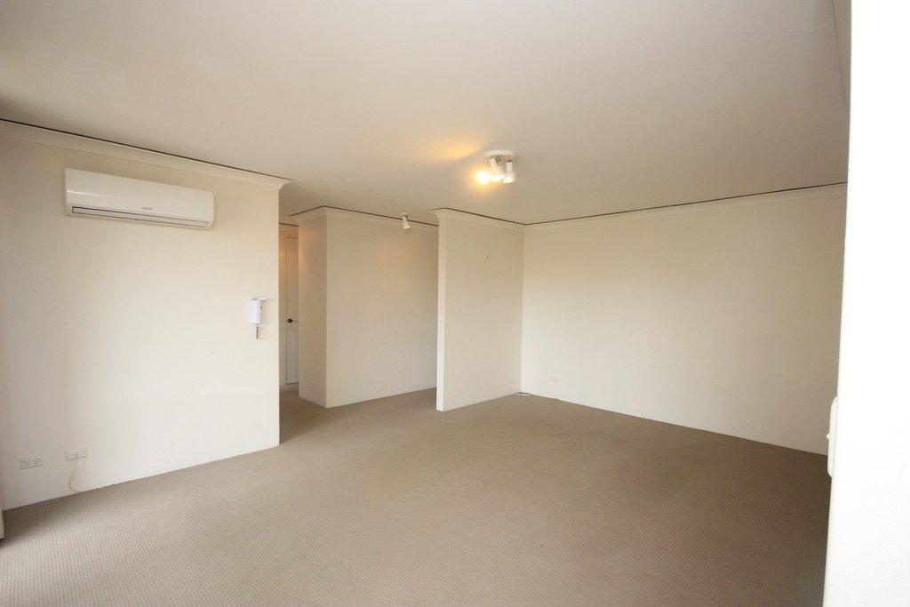 9 Buchanan Street CARLTON 3