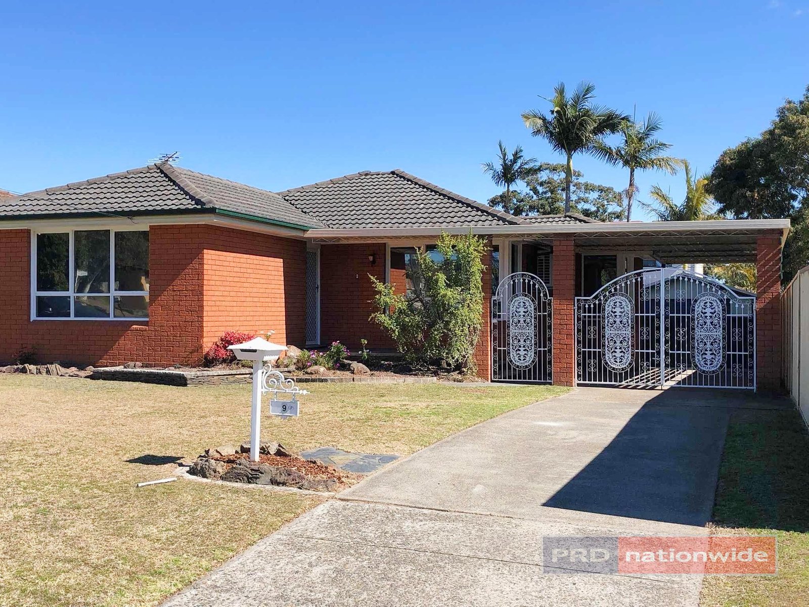 9 Bugden Avenue MILPERRA 1