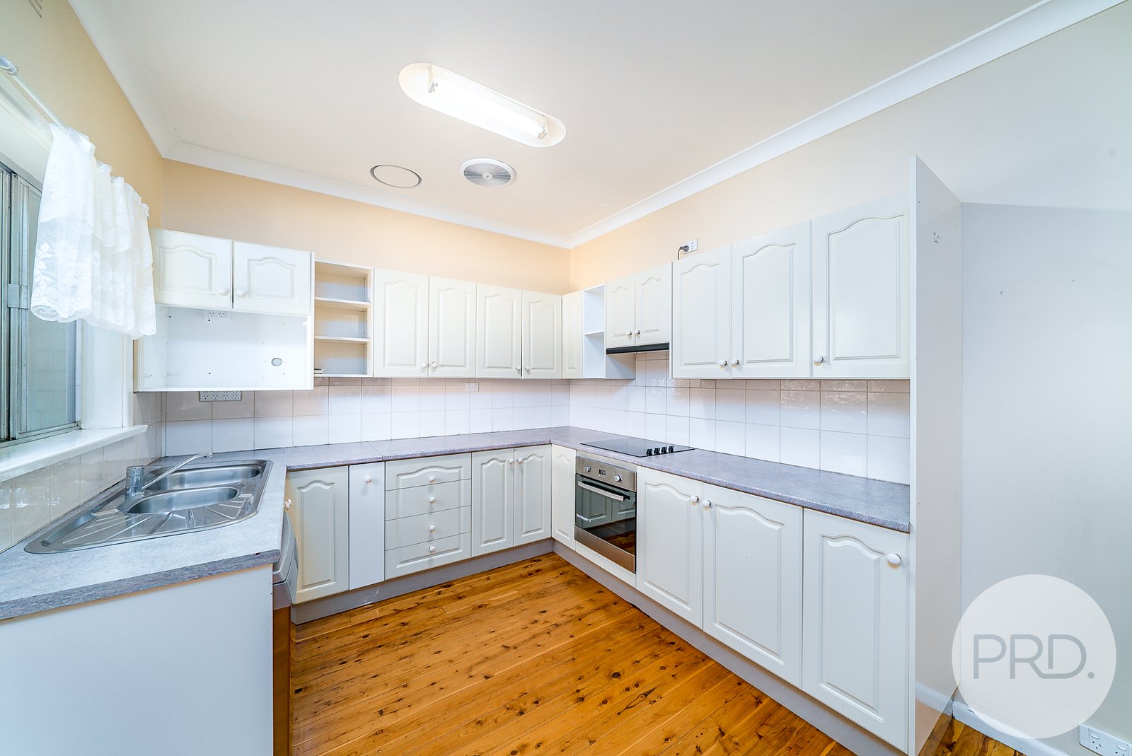 9 Bungown Place MOUNT AUSTIN 1