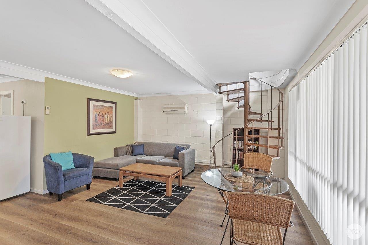 9 Burbong Street NELSON BAY 17