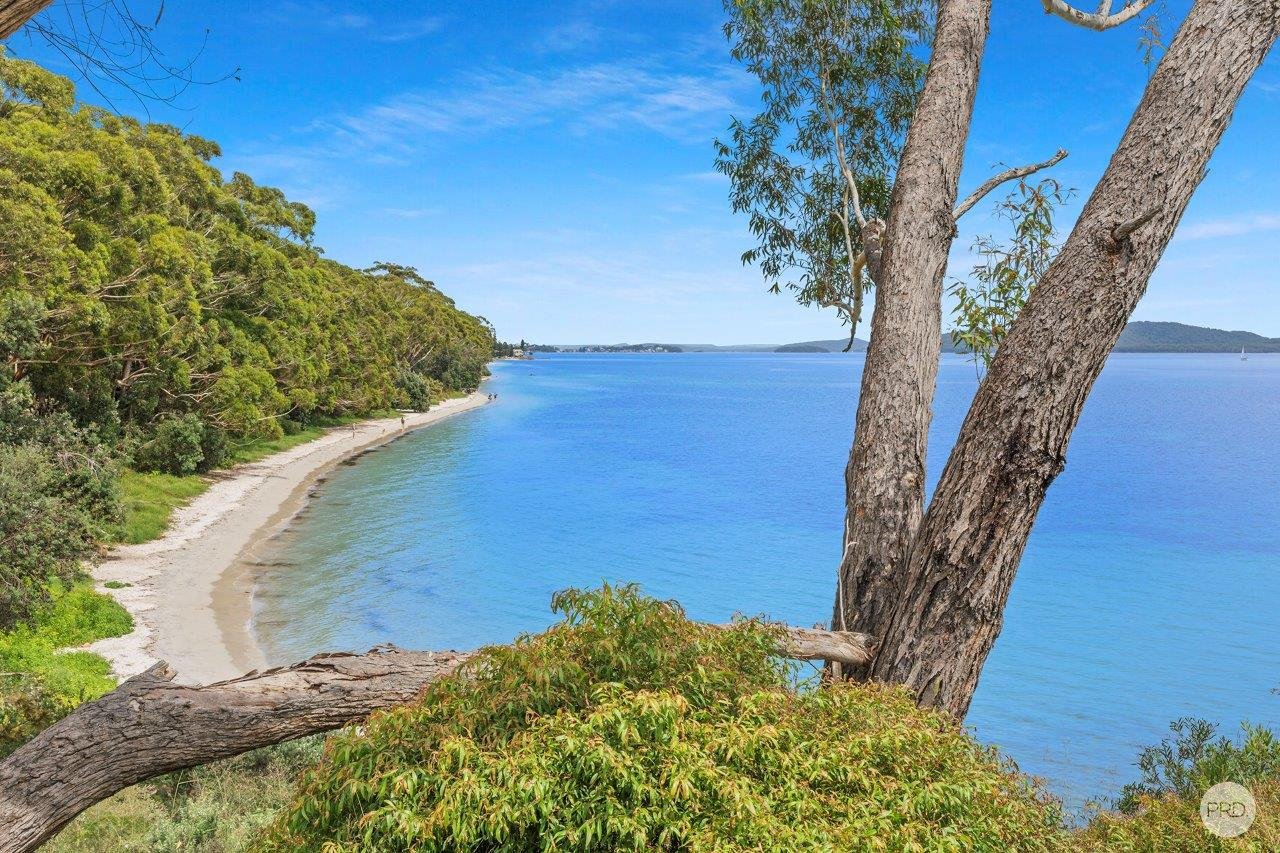 9 Burbong Street NELSON BAY 24