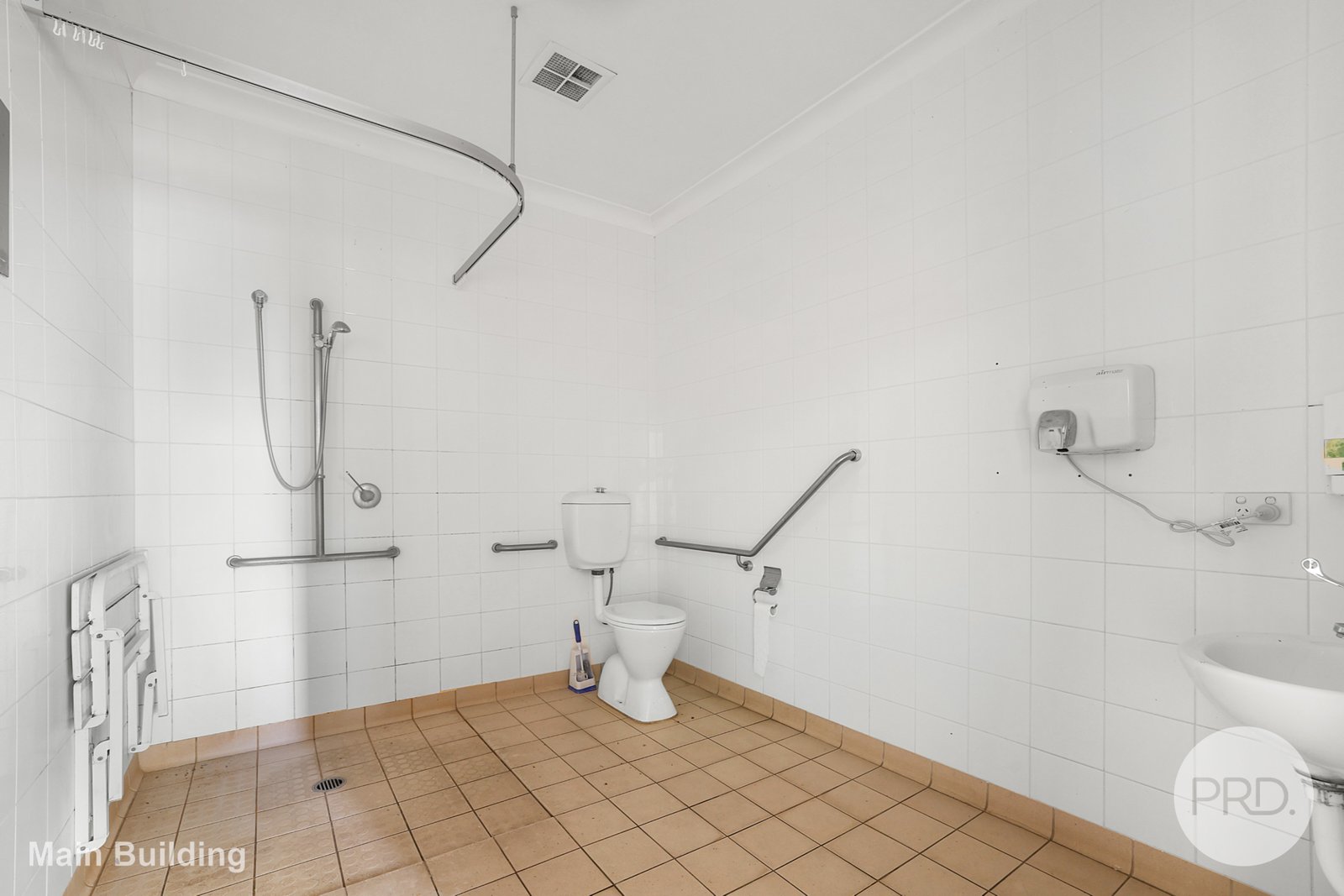 9 Burnside Avenue TAMWORTH 8