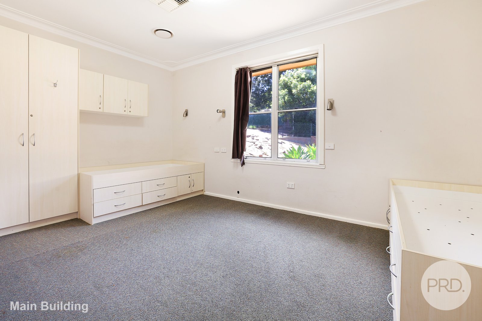 9 Burnside Avenue TAMWORTH 23