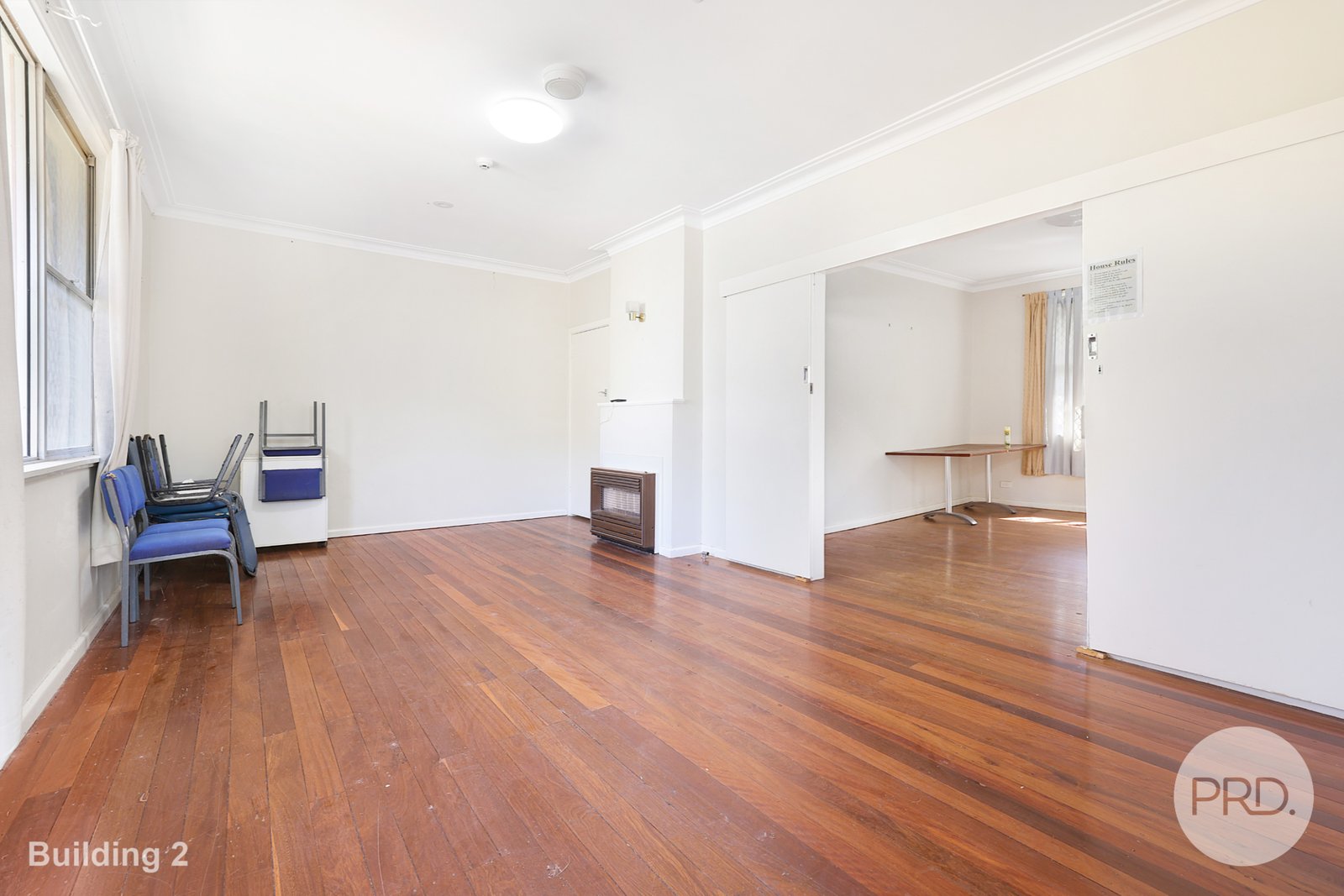 9 Burnside Avenue TAMWORTH 27