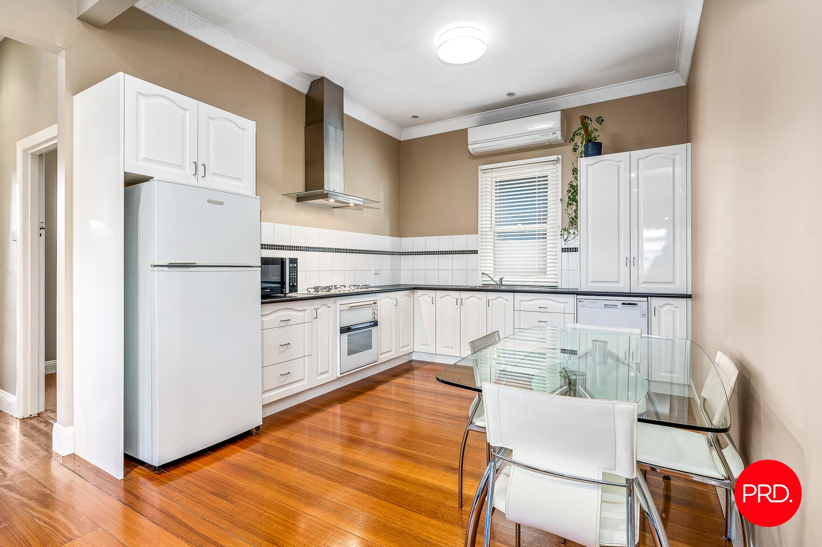 9 Burrowes Street GOLDEN SQUARE 4